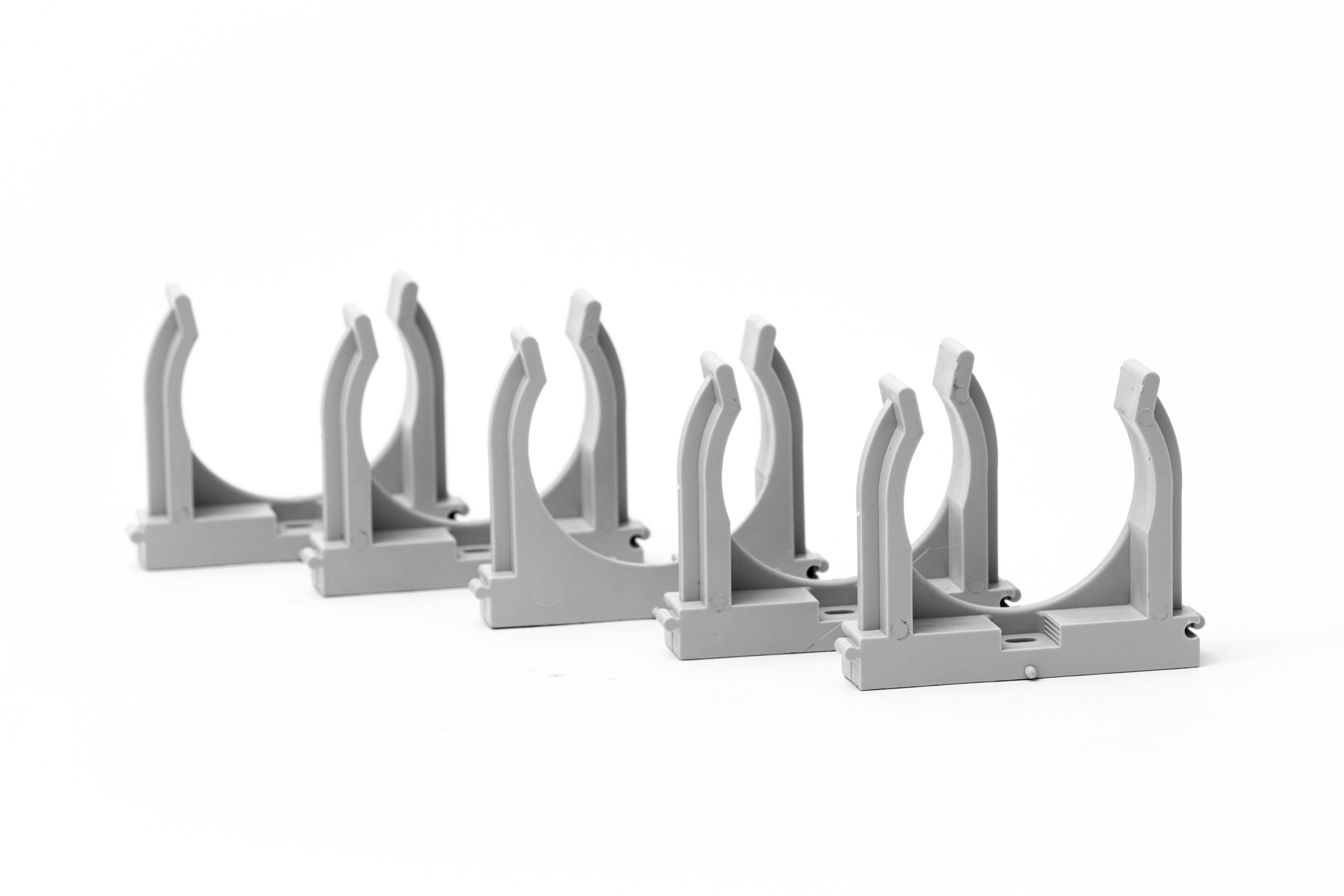 Крепеж-клипса для труб серая M1 D-50 ABS — изображение 3